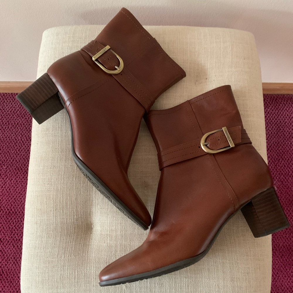 Anne Klein Aknairi Brown Ankle Boots - 9.5